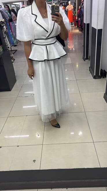 прокат карнавальных костюмов в бишкеке бишкек: Вечернее платье, Классическое, Длинная модель, С рукавами, S, M — 1