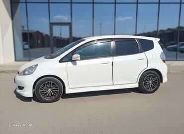 Honda Fit: 2002 г., 1.5 л, Автомат, Бензиновая, Хэтчбэк