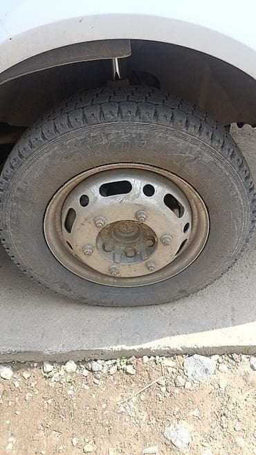 кабина спритер: Легкий грузовик, Mercedes-Benz — 1