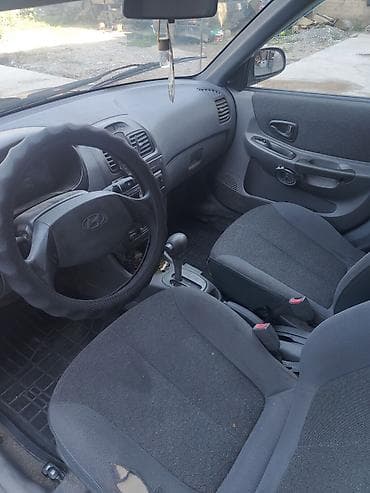 Транспорт: Hyundai Accent: 2003 г., Автомат, Седан — 4