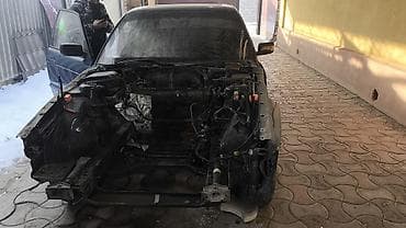 чехол 570: BMW 5 series: 1993 г., 4.4 л, Седан — 2