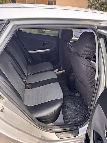 byd e6: Kia Ceed: 2013 г., 1.6 л, Механика, Бензин, Хэтчбэк — 7