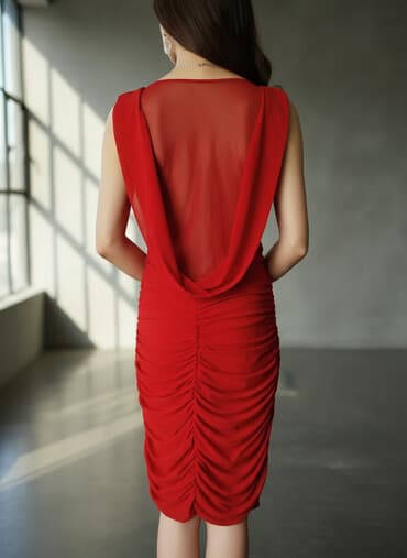 длинное платье в пол с открытой спиной: Отдам символически!!вечернее платье было одето один раз на свадьбу и — 1