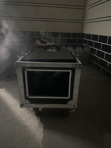 стральный машина: Промышленный генератор дыма/тумана в защитном кейсе. В комплекте Кейс — 2