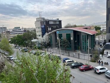 продаю квартира гостиничного типа: 2 бөлмө, Жаздык, жууркан-төшөк каптары, Кондиционер, Унаа токтотуучу жай — 6