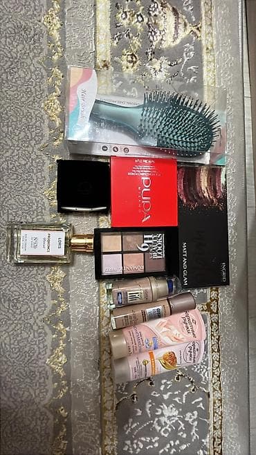 шелковые шарфы: Чехлы просто шикарного качества😍 всего за 200 сомов, а если возьмёте — 2