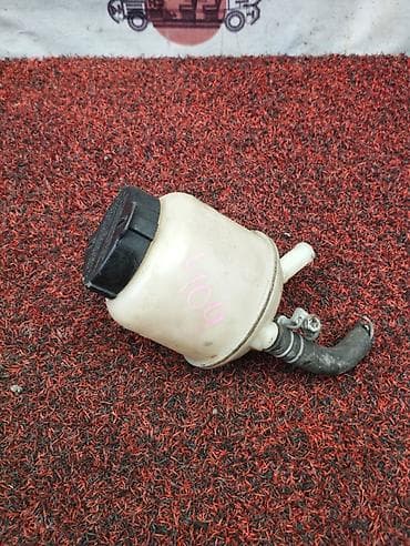 sylphy: Бачок Nissan 2004 г. — 1