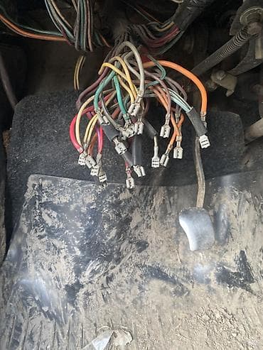 Продажа авто: ВАЗ (ЛАДА) 2106: 1987 г., 1.6 л, Ручные, Бензин, Седан — 1