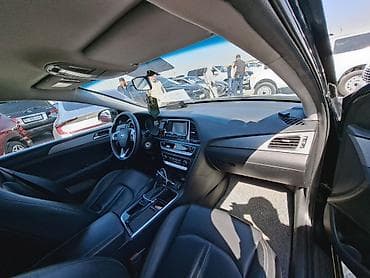 e class: Hyundai Sonata: 2019 г., 2 л, Автомат, Газ, Седан — 4