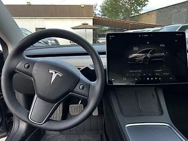 Tesla: Tesla Model 3: 2023 г., Автомат, Электромобиль, Седан — 9