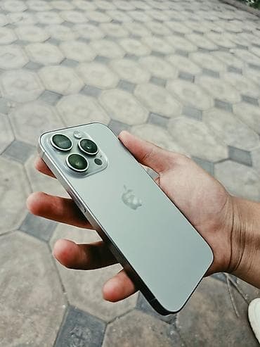 IPhone 15 Pro, Б/у, 256 ГБ, Natural Titanium, 82 %