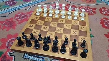 Охота и рыбалка: Продаю шахматы. Шахматы хорошего качества размер доски 45х45 см — 1