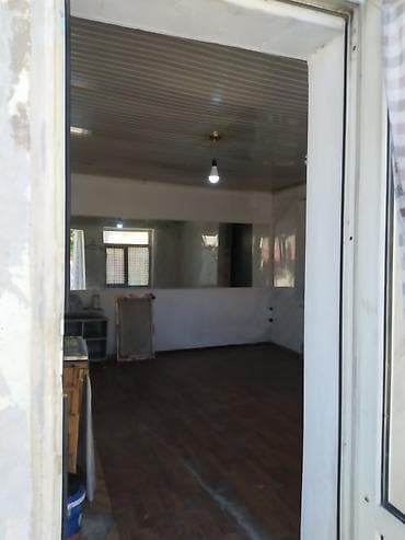 Аренда коммерческой недвижимости: Сдаётся помещение на первом этаже отдельного здания. Характеристики — 3
