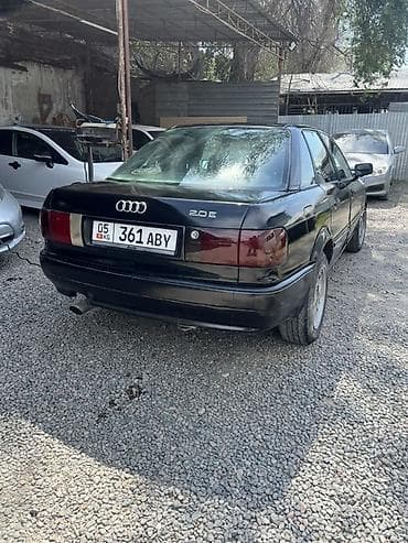 Audi: Audi 80: 1993 г., 2 л, Механика, Бензин, Седан — 4