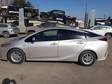 prius v: Toyota Prius: 2019 г., 1.8 л, Автомат, Гибрид, Седан — 4