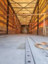 куплю дом на колёсах: Тягач, Volvo, 2011 г., Шторный — 9