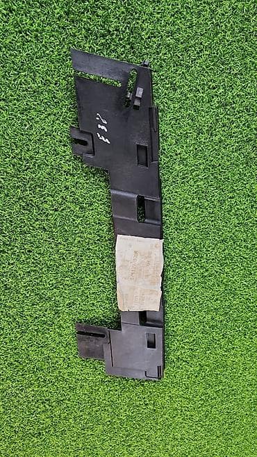 bew e34: 8 157 ___938 Е38 Дорестайлинг Крепление Реснички правая Год 1997 В — 4