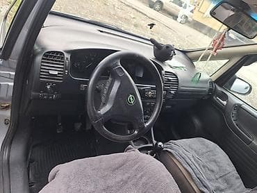 Opel Zafira: 2001 г., 1.8 л, Бензин, Универсал — 6