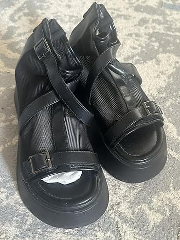 обувь подростковый: Женская обувь — 2 пары 1) Черные сандалии на высокой платформе - — 1
