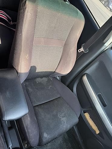 Toyota: Toyota Ist: 2003 г., 1.3 л, Автомат, Бензин, Хэтчбэк — 7