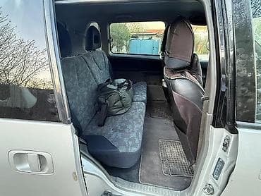 пассаж: Mitsubishi Chariot: 2000 г., 2 л, Автомат, Бензин, Минивэн — 9