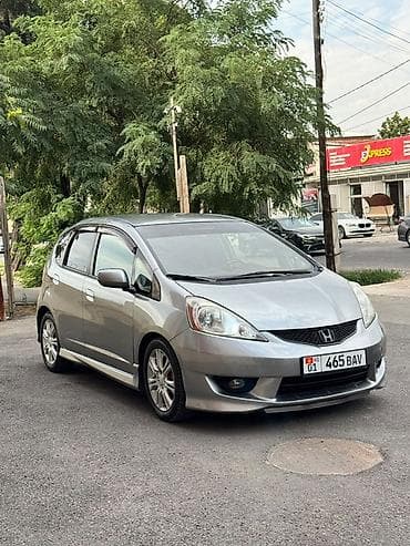 Продажа авто: Honda Fit: 2009 г., 1.5 л, Автомат, Бензин, Хэтчбэк — 3