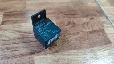 Реле с японского автомобиля Номер 7 9 2 H - 1 B - C 1 - R 1 См.Фото