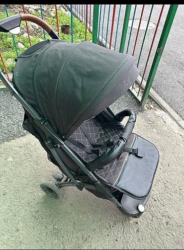 Прогулочная коляска компактного типа. - Лёгкая складная рама