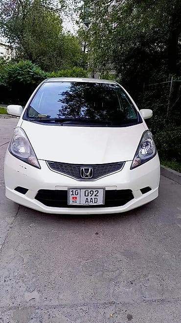 мухобойка на фит: Honda Fit: 2010 г., 1.5 л, Вариатор, Бензин, Хэтчбэк — 3