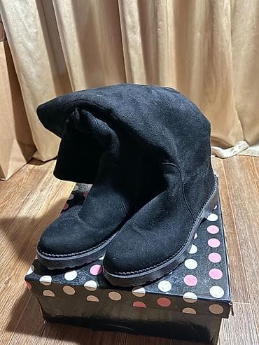 Сапоги: Продаю чёрные сапоги с искусственным мехом внутри. Размер - 36 — 4