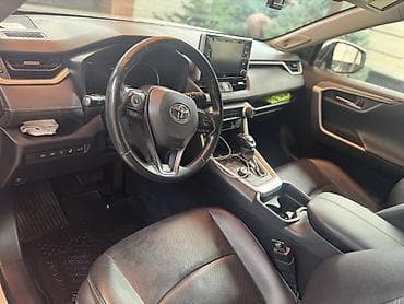 Toyota RAV4: 2021 г., 2.5 л, Автомат, Гибрид, Кроссовер — 4