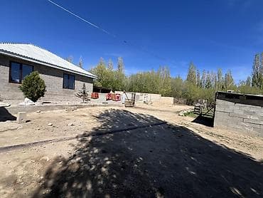 жаны уйлор: Продается Фазенда село Кара-Ой(Долинка) 52соток красная книга, ест — 3