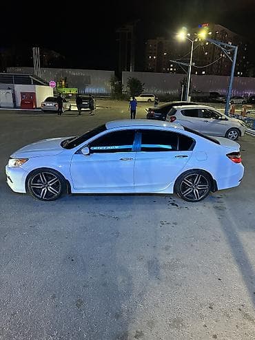9: Honda Accord: 2017 г., 2.4 л, Седан — 5