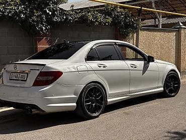 уна: Mercedes-Benz C-Class: 2010 г., 3.5 л, Автомат, Бензин, Седан — 1