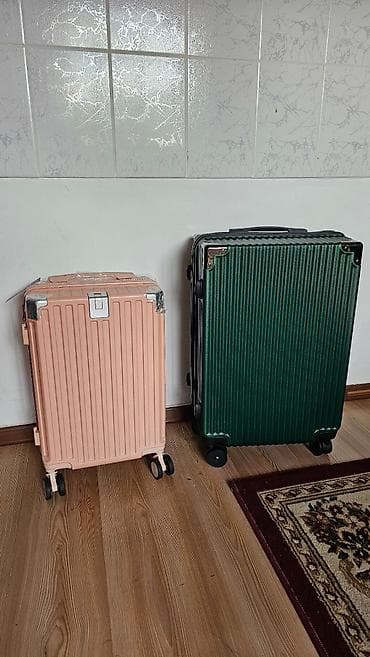 Чемоданы: Чемодан, Новый, Материал: Пластик, Маленький (до 40 л), Вращающиеся колеса на 360° — 3