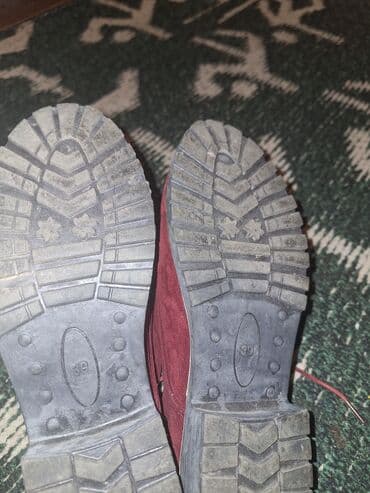 Меняю ботинки маломерки написано 39 по факту 37