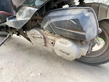 электричиский скутер: Тип скутера M8, 150 куб. см, Бензин, Б/у — 8