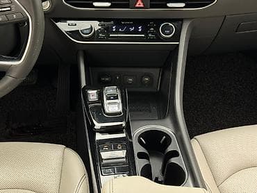 жд: Hyundai Sonata: 2019 г., 2 л, Автомат, Газ, Седан — 8