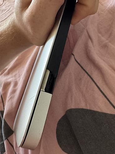 macbook pro 15 retina: MacBook Air 13” 2015 Есть небольшие вмятины слева от клавиатуры, скол — 6