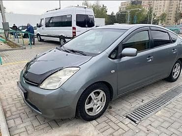 Toyota Prius: 2005 г., 1.5 л, Автомат, Гибрид, Хэтчбэк