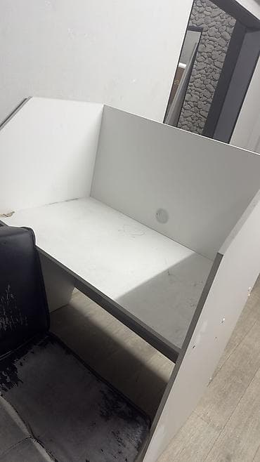 Офисная мебель: 2 шт по 1500 — 1