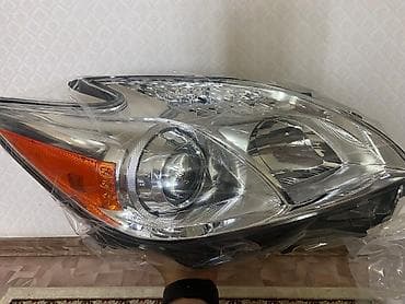 дубл: Передняя правая фара Toyota Новый, Аналог — 1