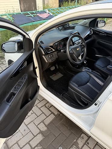равон машина: Chevrolet Spark: 2019 г., 1 л, Автомат, Бензин, Хэтчбэк — 9