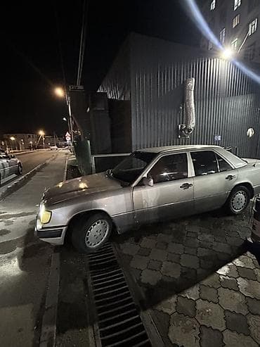 210 cdi: Mercedes-Benz E-Class: 1990 г., 2 л, Механика, Бензин, Седан — 1