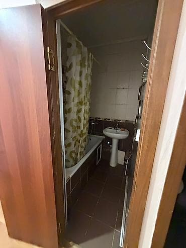 Квартиры: 3 комнаты, 72 м², Индивидуалка, 5 этаж, Старый ремонт — 8