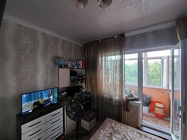 лоджия: Продаётся 3-х комнатная квартира 105 серии.60.5м.в кв.Р-он Пишпек .Не — 5
