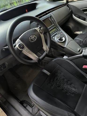 Транспорт: Toyota Prius: 2011 г., 1.8 л, Гибрид, Хэтчбэк — 5