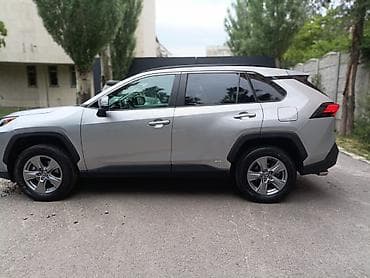 электромот: Toyota RAV4: 2022 г., 2.5 л, Вариатор, Гибрид, Кроссовер — 7