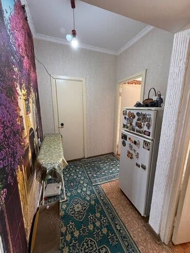 продаю квартиру район 9микрарайон: 3 бөлмө, 80 м², 106-серия, 9 кабат, Косметикалык ремонт — 3