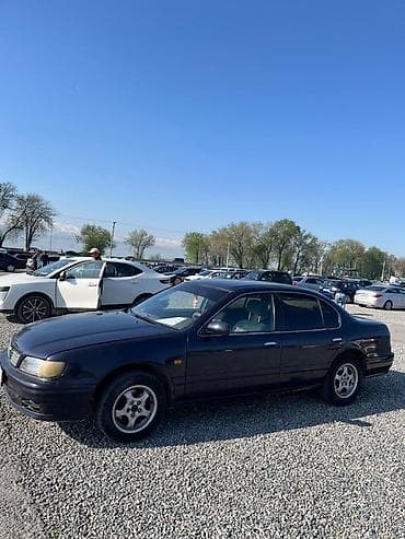 full construction: Nissan Maxima: 1995 г., Автомат, Седан — 4